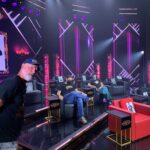 Dominic Paquet Instagram - Ah ben! Regardez donc avec qui je me retrouve sur le plateau du Grand bien-cuit de mon bon chum @pa_cest_moi! Ben content d’animer ça ce soir à @comediha! Vous pourrez le voir bientôt dans vos télés. 😀👍