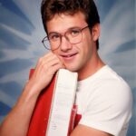 Dominic Paquet Instagram - Vous l’savez comment j’aime incarner des personnages. 😂 J’pouvais pas passer à côté de ce trend-là! J’suis curieux, lequel de ces looks préférez-vous?