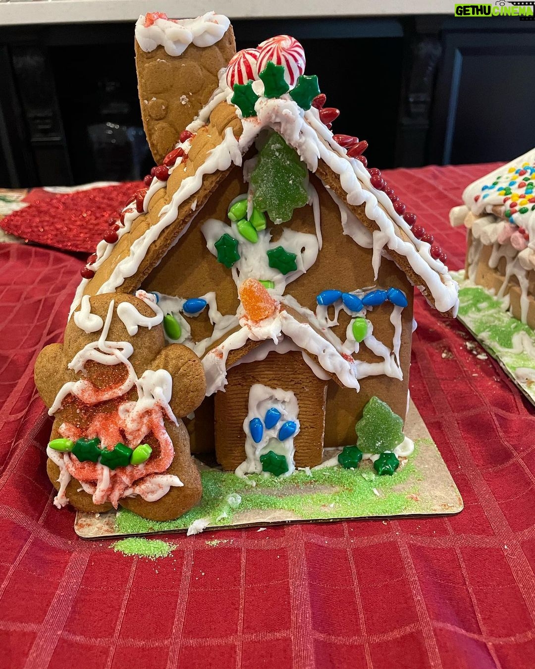 Dominick Reyes Instagram - Christmas gingerbread house competition. Who is the winner? #xmas #family #fun #tradition #sundayfunday