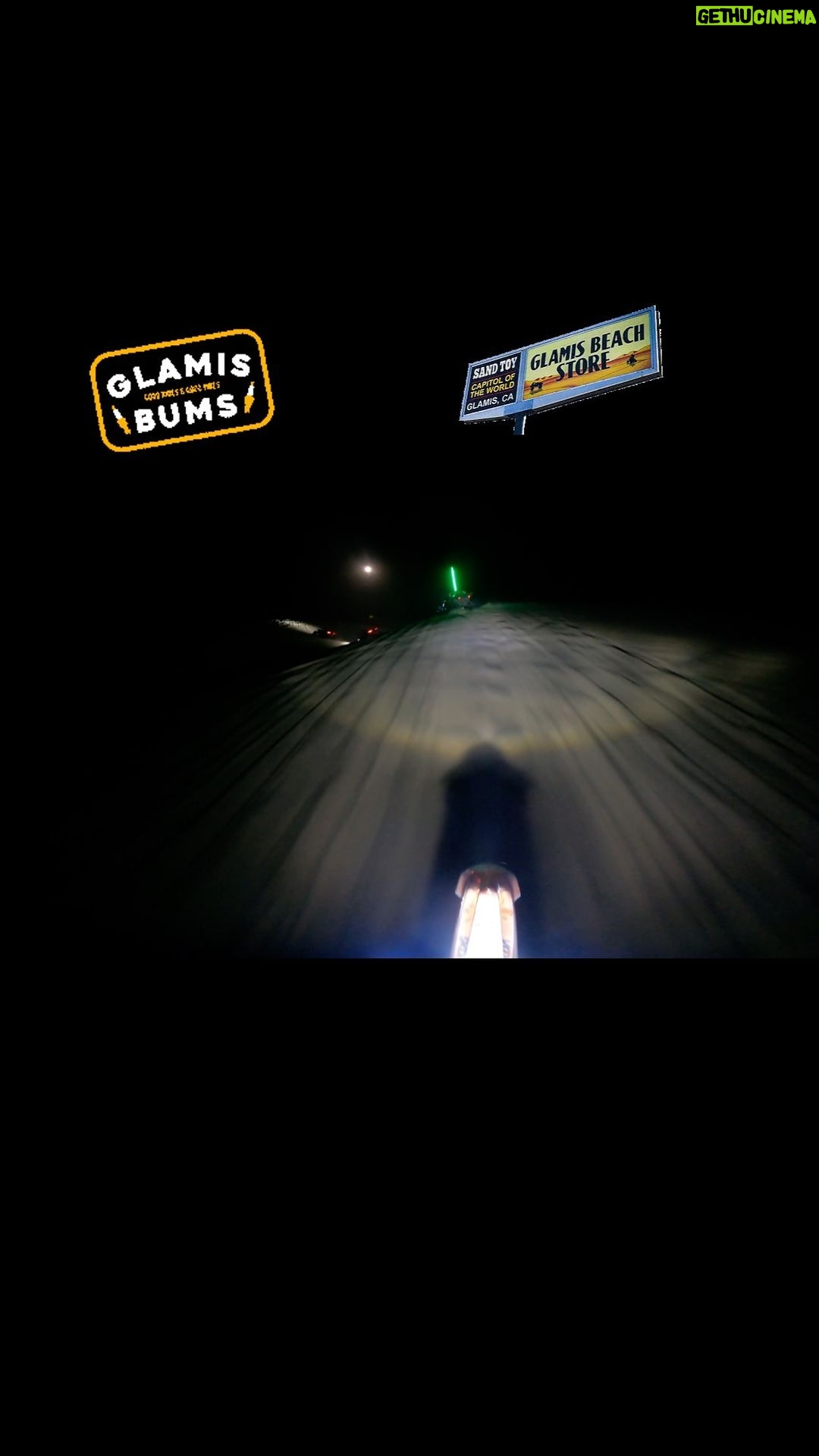 Dominick Reyes Instagram - It’s been a minute since I’ve ridden my dirtbike in glamis! And man it was a fkin blast! Day night doesn’t matter we ride! #glamis #halloween #ktm500 #braappp #goodtimes