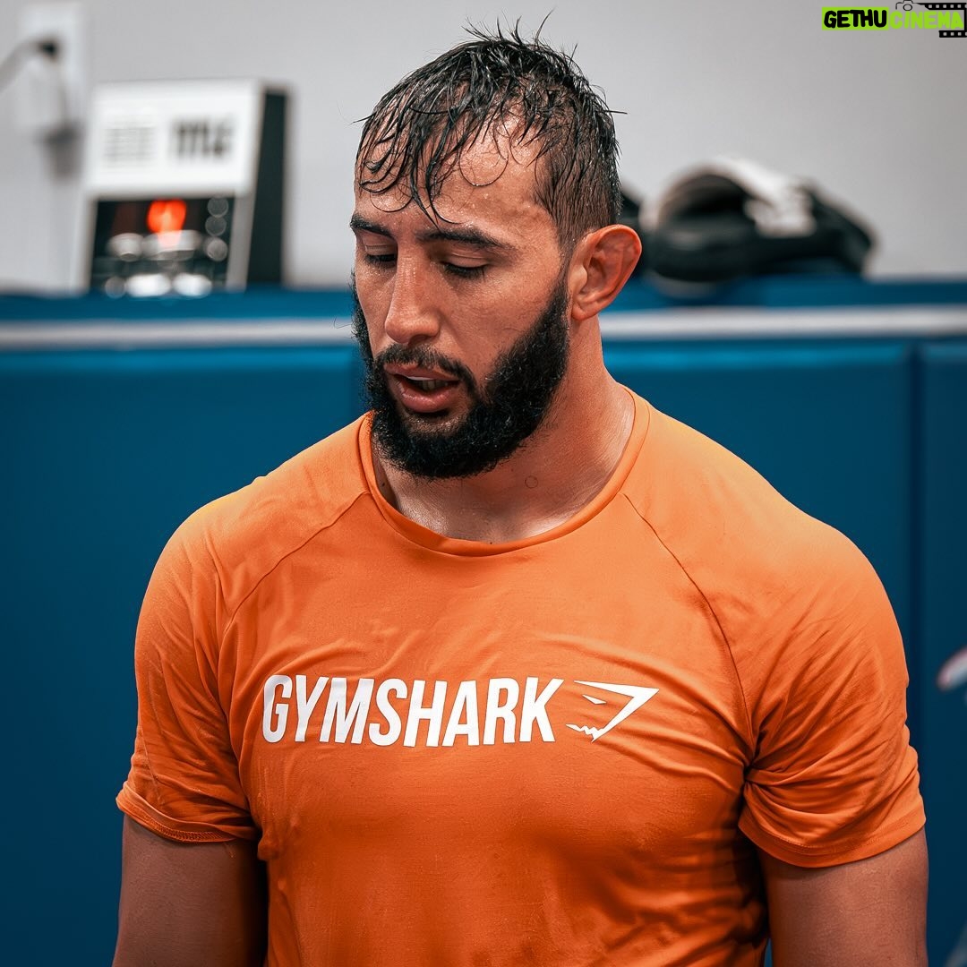 Dominick Reyes Instagram - Always awesome having team quests own @jaredvanderaa down to train. Great sparring sessions between him and @domreyes24 Dan Henderson's Athletic Fitness Center