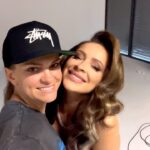 Dominika Mirgová Instagram – Kuk do bekstejďžu z fotenia coveru nového albumu Wonder Woman od @dominikamirgovaofficial
Inak okrem tancovania v zákulisí😂 som aj Domči šaty ušila na fotenie😜🪡👗
Šikovní tím ľudí⬇️
📸 @kerollajn_b.photography
💇♀️ @jirko_blatny_official
💄 @jessica.malba
👗 @anci.strike
💍 @egne_sperky
#backstage #dress #photoshoot #photo #photography #nudedress #beautiful #cover #album #wonderwoman #dominikamirgova Bratislava, Slovakia