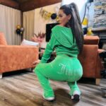 Dominika Mirgová Instagram - 💚 𝓙𝓾𝓲𝓬𝔂 💚 @buzzsneakerssk