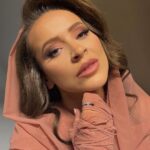 Dominika Mirgová Instagram - “Jessi moja o týždeň ideme fotiť, chcem ťa opýtať či chceš byť toho súčasťou. Nestíham si to celé sama premyslieť, ale moja predstava je jemný, nude look, chcem vyzerať ako bohyňa ale zároveň nechcem aby to bolo “plesové”, musí to byť aj trochu drzé. Buď kreatívna, vymysli niečo zaujímavé, tvor!” A toto je výsledok celotýždňového, (nielen môjho) snaženia. Napriek tomu, že outfit pôsobí jemne a jednoducho, jeho tvorba taká určite nebola. S @anci.strike 🫶🏽 nám pár dní trvalo kým sme spoločne našli vhodný strih ktorý splní Domčine požiadavky. @jirko_blatny_official 🫶🏽 sa ako vždy postaral o top korunu krásy. Ale čo ma zaujíma v tejto chvíli najviac je to, že ak naša práca vyzerá takto na mojich, dovolím si tvrdiť neprofesionálnych fotkách, tak ako bude výsledok vyzerať na profi od @kerollajn_b.photography ? 🫶🏽 CAN’T WAIT ! Bratislava, Slovakia