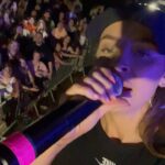 Dominika Mirgová Instagram - Viete prečo robím stále hudbu a cestujem za vami toľko kilometrov ? Kvôli tomuto!! Tá atmosféra je neopísateľná a dopriala by som ju každému jednému interpretovi 🙏🏼 toto je pre nás odmena za všetku tú snahu, energiu, peniaze a čas strávený v štúdiu 🥹 ĎAKUJEM , že ste 🫶🏼 Starý Tekov včera odspieval každú jednu pesničku 🔥!! Sabinov tromfneš ich dnes?? Ja som už na ceste za vami, vidíme a počujeme sa o 22:00 na Expres street party 🔥🥂 3 video od fanúšičky, ktoré ma dnes extrémne dojalo 🥲 #milujemvas ❤️