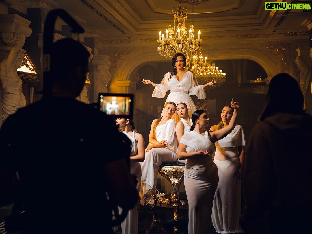 Dominika Mirgová Instagram - Videoklip pre Dominiku Mirgovú s názvom VENUŠA DIRECTED BY @pierrelexis DOP @themajopuzder DOP Assist @adamlapsansky GAFFER @timothytah_ BESTBOY @matkokrolak Prod. Manager @medved_patach EDIT & CGI @pierrelexis COLORGRADE @bpanek_colorist LOC: @spa_aphrodite @dynameet_studio VID PRODUCTION @lexisproduction . . . @lexisproduction @dominikamirgovaofficial @celbuckingham #setlife #production #onset #director #video #videoproduction #videography #filming #lexisproduction #behindthescenes #makingof #slovakia #sony #sonyalpha #venusa#wonderwoman #dominikamirgova#celestebuckingham #musicvideo Slovakia