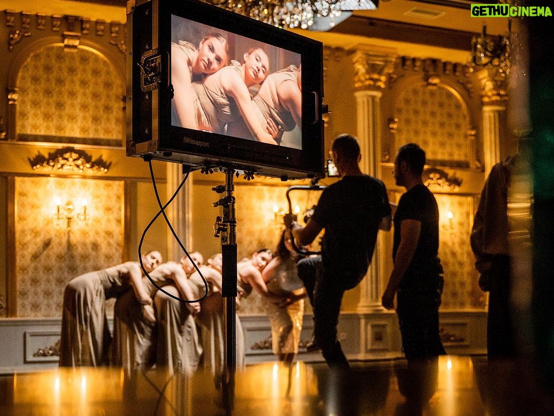 Dominika Mirgová Instagram - Videoklip pre Dominiku Mirgovú s názvom VENUŠA DIRECTED BY @pierrelexis DOP @themajopuzder DOP Assist @adamlapsansky GAFFER @timothytah_ BESTBOY @matkokrolak Prod. Manager @medved_patach EDIT & CGI @pierrelexis COLORGRADE @bpanek_colorist LOC: @spa_aphrodite @dynameet_studio VID PRODUCTION @lexisproduction . . . @lexisproduction @dominikamirgovaofficial @celbuckingham #setlife #production #onset #director #video #videoproduction #videography #filming #lexisproduction #behindthescenes #makingof #slovakia #sony #sonyalpha #venusa#wonderwoman #dominikamirgova#celestebuckingham #musicvideo Slovakia