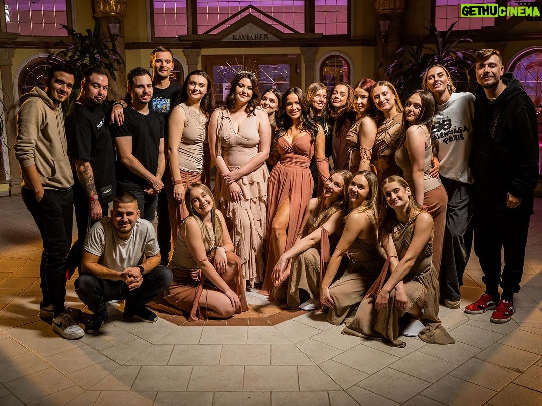 Dominika Mirgová Instagram - Videoklip pre Dominiku Mirgovú s názvom VENUŠA DIRECTED BY @pierrelexis DOP @themajopuzder DOP Assist @adamlapsansky GAFFER @timothytah_ BESTBOY @matkokrolak Prod. Manager @medved_patach EDIT & CGI @pierrelexis COLORGRADE @bpanek_colorist LOC: @spa_aphrodite @dynameet_studio VID PRODUCTION @lexisproduction . . . @lexisproduction @dominikamirgovaofficial @celbuckingham #setlife #production #onset #director #video #videoproduction #videography #filming #lexisproduction #behindthescenes #makingof #slovakia #sony #sonyalpha #venusa#wonderwoman #dominikamirgova#celestebuckingham #musicvideo Slovakia