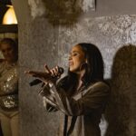 Dominika Mirgová Instagram - Konečne som sa dostala k tomuto dňu 🙈 minulý pondelok sme pokrstili album Wonder Woman 📀🍾 Toľko emócií naraz som ešte nezažila! Nedivím sa, pretože sme pokrstili moje najväčšie dielo🔥 odkedy som v tomto šoubiznise ubehlo už 16 rokov a zdá sa mi, že tvorenie ženského albumu bolo pre mňa najzdĺhavejšie a zároveň najdlhšie obdobie! “Bojovala som” celý jeden rok, aby som vám priniesla niečo nové 🥹 niečo, čo tu zanechá silnú myšlienku, posolstvo, odhodlanosť, vzopretie, silu vážiť si samú seba v akomkoľvek smere! Sme ŽENY! A tie sú pre mňa najsilnejšími bytosťami ❤️ sama som si to vyskúšala “byť xy krát na dne” a aj keď tých pádov nebolo málo, dokázala som sa opäť postaviť na nohy 🙏🏼 Preto som sa rozhodla, že tento album musí pokrstiť žena, ktorá je v mojich očiach najväčšou Wonder Woman a tou je jednoznačne moja mama @majka.mirgova ❤️ Ďakujem ti mami 😘 ľúbim ťa! Ďakujem všetkým, ktorí mi pomohli vytvoriť toto dielo, pretože ten úspech nie je len môj, ale aj celého môjho teamu ľudí s ktorými pracujem a sú po mojom boku, niektorí aj 24/7 🫶🏼 dali sme to 💪🏼 určite aj vďaka vašej podpore moji verní ❤️❤️❤️ Album WONDER WOMAN nájdeš stále v predaji na shope rukahore spoločne s novým merchom 🔥 📸 @richard_zimm Ďakujeme aj za nádherné priestory @nibblesiphouse ✨