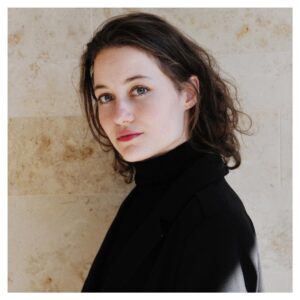 Dominique Devenport Instagram - Credits: @stefanklueter.actors.actresses