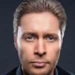 Donavon Warren Instagram - 10 things you never cared about knowing about DW in @medium! All thanks to my publicist @loadedmedia Read Article *link in bio* Loaded Dice Films