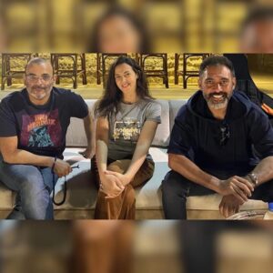 Donia Samir Ghanem Instagram - شكرا مهندس الصوت احمد جمال
البش مهندس جيمي 

شكرا مهندس صوت الاغاني الجامد خالد سند اللي تعب معانا جدا السنة دي و السنة اللي فاتت بسبب ضيق الوقت دايما بس حقيقي  عملت شغل جامد جدا 

شكرا الشاطر اوي اوي مصمم الاستعراضات ال creative 
هادي عواضة 

شكرا للمحترم طارق علوش علي الميكساج

شكرا لكل فريق الانتاج 

شكرا Final Media و محمد صالح علام Digital & Social Media 

شكرا فاطمه بهجت الشاطره اوي makeup artist اللي بجد مجتهدة جدا و عايزة تطلع كل لوك أحلي من اللي قبله

شكرا ماكير العمل إيهاب محروس 

شكرا هيثم دهب وهشام دهب عشرة السنين و يا رب دايما نكمل مشوار النجاحات مع بعض 

شكرا كل فريق الاخراج الجامد شكري الحكيم وعبد المجيد وحسين البيه و  رجل المهام الصعبة  شريف  المليجي 

شكرا للجامد اوي اوي، الشاطر، المبدع عمرو عاكف post production  علي الجرافيكس و المونتاج و التلوين اللي رفع راسنا 

شكرا لمخرج العمل اسلام خيري اللي تعب جدا في العمل ده 

شكراً لكل طاقم العمل ولكل فرد شارك ف النجاح الكبير ده الحمد لله 
شكرا علي حبكم و خوفكم عليا اللي انا كنت حاساه في كل لحظة وانا بشتغل 
و شكرا للجمهور العظيم اللي بعد كل عمل بيثبتلي إن ليا أهل في كل بيت الحمد لله 🙏🙏 و بيخليني أعمل أقصي ما عندي عشان اكون عند حسن ظنكم 

شكرا ل جوزي و حبيبي رامي رضوان اللي دايما بيدعمني و بيفرح لنجاحي 

و أخيرا بقي شكرا لروح قلبي و حياتي نجمتي الصغننة كايلا اللي نورتني و أبهرتني أنا شخصيا ما شاء الله 
ربنا يحفظك يا قلبي و يكتبلك الخير و السعادة انت و كل أطفالنا و يا رب مستقبلكم يكون منور و حظكم أحسن مننا يا رب 
كل سنة وانتم طيبين❤️❤️