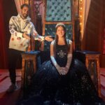 Donia Samir Ghanem Instagram - شكرا مهندس الصوت احمد جمال البش مهندس جيمي شكرا مهندس صوت الاغاني الجامد خالد سند اللي تعب معانا جدا السنة دي و السنة اللي فاتت بسبب ضيق الوقت دايما بس حقيقي عملت شغل جامد جدا شكرا الشاطر اوي اوي مصمم الاستعراضات ال creative هادي عواضة شكرا للمحترم طارق علوش علي الميكساج شكرا لكل فريق الانتاج شكرا Final Media و محمد صالح علام Digital & Social Media شكرا فاطمه بهجت الشاطره اوي makeup artist اللي بجد مجتهدة جدا و عايزة تطلع كل لوك أحلي من اللي قبله شكرا ماكير العمل إيهاب محروس شكرا هيثم دهب وهشام دهب عشرة السنين و يا رب دايما نكمل مشوار النجاحات مع بعض شكرا كل فريق الاخراج الجامد شكري الحكيم وعبد المجيد وحسين البيه و رجل المهام الصعبة شريف المليجي شكرا للجامد اوي اوي، الشاطر، المبدع عمرو عاكف post production علي الجرافيكس و المونتاج و التلوين اللي رفع راسنا شكرا لمخرج العمل اسلام خيري اللي تعب جدا في العمل ده شكراً لكل طاقم العمل ولكل فرد شارك ف النجاح الكبير ده الحمد لله شكرا علي حبكم و خوفكم عليا اللي انا كنت حاساه في كل لحظة وانا بشتغل و شكرا للجمهور العظيم اللي بعد كل عمل بيثبتلي إن ليا أهل في كل بيت الحمد لله 🙏🙏 و بيخليني أعمل أقصي ما عندي عشان اكون عند حسن ظنكم شكرا ل جوزي و حبيبي رامي رضوان اللي دايما بيدعمني و بيفرح لنجاحي و أخيرا بقي شكرا لروح قلبي و حياتي نجمتي الصغننة كايلا اللي نورتني و أبهرتني أنا شخصيا ما شاء الله ربنا يحفظك يا قلبي و يكتبلك الخير و السعادة انت و كل أطفالنا و يا رب مستقبلكم يكون منور و حظكم أحسن مننا يا رب كل سنة وانتم طيبين❤️❤️
