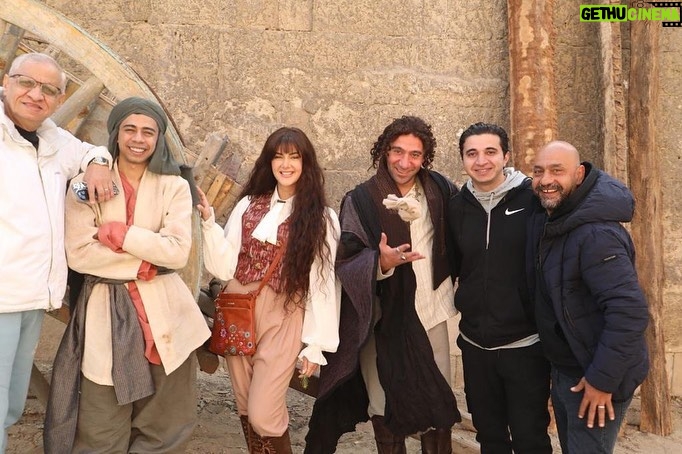 Donia Samir Ghanem Instagram - مشروع كبير تعبنا فيه جداً عشان نقدر نعمل حاجة تسعدكم #جت_سليمة شكراً للمنتج محمد أحمد السبكي الشاطر جداااااااا اللي مش بيسيب ولا تفصيلة صغيرة غير لما يكون مطمن انها متنفذة علي أكمل وجه شكرا علي مجهودك الكبير و اهتمامك شكراً المنتج الكبير "الأب" أحمد السبكي اللي بيحب الفن حب غير عادي و نفسه دايما انه يقدم أعمال تعجب الناس شكرا ل كريم و خالد السبكي ربنا يخليكوا لبعض 🙏 شكرا محمد سلام اللي فعلا بستمتع وانا بمثل معاه لإن تمثيله و إفيهاته و إحساسه out of the box و أعتقد بيبان عليا كل مرة بنشتغل مع بعض شكرا استاذ خالد الصاوي الجامد أكتر ممثل عنده ضمير في الدنيا و تفاني في العمل غير طبيعي انا فعلا بتفرج عليك و بتعلم و بسرح في أدائك العبقري اللي فيه الجد ممزوج بالهزار بدرجة مظبوطة جدا شكرا أ/ سامي مغاوري الفنان القدير السهل الممتنع اللي وجوده بيضيف إضافة غير طبيعية ربنا يديك الصحة شكرا استاذة هالة فاخر الراقية، قدمت شخصية بإبهار شديد و بتميز ، كل مشهد ليكي بيحسسني بسعادة ك مشاهدة من قبل حتي ما تتكلمي شكرا محمد ثروت،، انت عملت الشخصية بطريقة جديدة و بخفة دم فظيعة كالعادة شكرا للقديرة المتمكنة جدا جدا جدا سلوي خطاب، نورتينا و وصلتي رسالة عظيمة من خلال إتقانك لشخصيتك و استحملتي الميك اب الصعب ده لعدد ساعات طويل جدا في سبيل انك تعملي الشخصية كويس شكرا للقديرة سلوي محمد علي أدائك ل أم العريف غير متوقع و مش كليشيه تماما، أول مرة أحس ان الساحرة او ال witch قريبة مننا كده و انسانة عادية لكن عندها قدرات و شر و في نفس الوقت هزار حقيقي أمتعتينا شكرا للجميلة رحاب الجمل كنتي لذيذة جدا بجد و انا سعيدة اوي اني اشتغلت معاكي لإني من معجبينك شكرا مايان السيد الموهوبه جدا البسكوتة المجتهدة اللي تدخل القلب في سواني، عندك قبول فظيع ما شاء الله و ذكاء في التمثيل بيخليكي مميزة جدا و انا شخصيًا حبيتك أكتر لما اشتغلت معاكي ربنا يوفقك يا حبيبتي شكرا للحلوين كيمز وصلاح الدالي انتوا فعلا أثبتوا ان الكوميديان ممكن يثبت نفسه في أي مشهد حتي لو مساحة الدور أقل من قدراته شكرا الطفل ادم النحاس "عمر" انت بجد ما شاء الله موهوب اوي و فنان اوي و صوتك حلو اوي اوي اوي ما شاء الله والطفل ادم نور "رعد" انت شاطر اوي و أقنعتني أوي في الأول و بعد ما اتغيرت كمان برافو عليك شكرا للفنان الكبير اللي انا بعشقه و ماقدرش اكون في عمل هو مش فيه بيومي فؤاد انت أضافتلنا الكوميديا بتاعتك اللي ماحدش بيعرف يعملها غيرك.. عملتلنا نعنشة في المسلسل من فضلكوا تابعوا البوست التاني