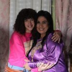 Donia Samir Ghanem Instagram - مشروع كبير تعبنا فيه جداً عشان نقدر نعمل حاجة تسعدكم #جت_سليمة شكراً للمنتج محمد أحمد السبكي الشاطر جداااااااا اللي مش بيسيب ولا تفصيلة صغيرة غير لما يكون مطمن انها متنفذة علي أكمل وجه شكرا علي مجهودك الكبير و اهتمامك شكراً المنتج الكبير "الأب" أحمد السبكي اللي بيحب الفن حب غير عادي و نفسه دايما انه يقدم أعمال تعجب الناس شكرا ل كريم و خالد السبكي ربنا يخليكوا لبعض 🙏 شكرا محمد سلام اللي فعلا بستمتع وانا بمثل معاه لإن تمثيله و إفيهاته و إحساسه out of the box و أعتقد بيبان عليا كل مرة بنشتغل مع بعض شكرا استاذ خالد الصاوي الجامد أكتر ممثل عنده ضمير في الدنيا و تفاني في العمل غير طبيعي انا فعلا بتفرج عليك و بتعلم و بسرح في أدائك العبقري اللي فيه الجد ممزوج بالهزار بدرجة مظبوطة جدا شكرا أ/ سامي مغاوري الفنان القدير السهل الممتنع اللي وجوده بيضيف إضافة غير طبيعية ربنا يديك الصحة شكرا استاذة هالة فاخر الراقية، قدمت شخصية بإبهار شديد و بتميز ، كل مشهد ليكي بيحسسني بسعادة ك مشاهدة من قبل حتي ما تتكلمي شكرا محمد ثروت،، انت عملت الشخصية بطريقة جديدة و بخفة دم فظيعة كالعادة شكرا للقديرة المتمكنة جدا جدا جدا سلوي خطاب، نورتينا و وصلتي رسالة عظيمة من خلال إتقانك لشخصيتك و استحملتي الميك اب الصعب ده لعدد ساعات طويل جدا في سبيل انك تعملي الشخصية كويس شكرا للقديرة سلوي محمد علي أدائك ل أم العريف غير متوقع و مش كليشيه تماما، أول مرة أحس ان الساحرة او ال witch قريبة مننا كده و انسانة عادية لكن عندها قدرات و شر و في نفس الوقت هزار حقيقي أمتعتينا شكرا للجميلة رحاب الجمل كنتي لذيذة جدا بجد و انا سعيدة اوي اني اشتغلت معاكي لإني من معجبينك شكرا مايان السيد الموهوبه جدا البسكوتة المجتهدة اللي تدخل القلب في سواني، عندك قبول فظيع ما شاء الله و ذكاء في التمثيل بيخليكي مميزة جدا و انا شخصيًا حبيتك أكتر لما اشتغلت معاكي ربنا يوفقك يا حبيبتي شكرا للحلوين كيمز وصلاح الدالي انتوا فعلا أثبتوا ان الكوميديان ممكن يثبت نفسه في أي مشهد حتي لو مساحة الدور أقل من قدراته شكرا الطفل ادم النحاس "عمر" انت بجد ما شاء الله موهوب اوي و فنان اوي و صوتك حلو اوي اوي اوي ما شاء الله والطفل ادم نور "رعد" انت شاطر اوي و أقنعتني أوي في الأول و بعد ما اتغيرت كمان برافو عليك شكرا للفنان الكبير اللي انا بعشقه و ماقدرش اكون في عمل هو مش فيه بيومي فؤاد انت أضافتلنا الكوميديا بتاعتك اللي ماحدش بيعرف يعملها غيرك.. عملتلنا نعنشة في المسلسل من فضلكوا تابعوا البوست التاني