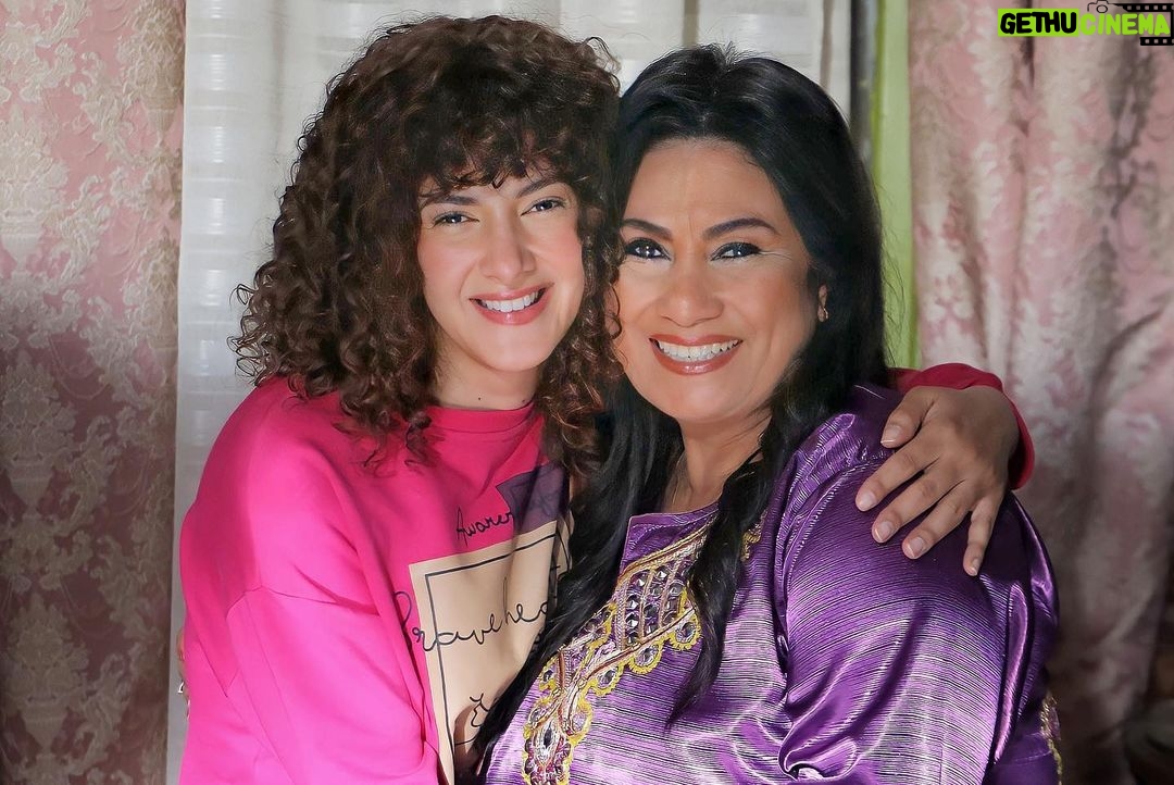Donia Samir Ghanem Instagram - شكراً لكل النجوم اللي نورونا وشرفونا في الحلقة الأولى من مسلسل #جت_سليمة عم #صلاح_عبدالله ❤️❤️ النجم #كريم_عفيفي ❤️❤️ النجوم #سلوى_عثمان و #فتوح_احمد ❤️❤️