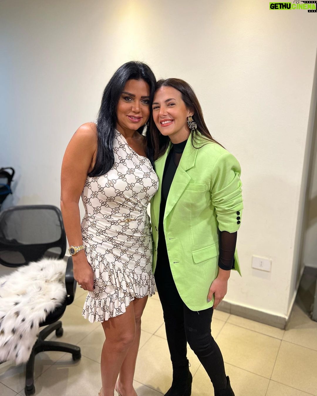 Donia Samir Ghanem - 268.8K Likes - من العرض الخاص لفيلم #تحت_تهديد_السلاح مبروك يا حسن ربنا يوفقك يا رب و الف مبروك لكل صناع الفيلم @hassanelraddad