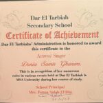 Donia Samir Ghanem Instagram - ‎الصور دي من أهم الصور المعبرة في حياتي ‎لإني متصورة مع الأم و الأستاذة المربية الفاضلة د/نوال الدجوي أو زي ما اتعودنا نقول لها "ماما نوال " ‎أنا فخورة إني متخرجة من مدرسة "دار التربية " و جامعة “MSA” اللي حضرتك بكل تفاني بذلتي مجهود كبير في انهم يكونوا مكان جميل مش بس للتعليم و التربية و لكن لإكتشاف المواهب ‎لما كنت في أولي حضانة مدرستي هي اللي اكتشفت إني بعرف أغني و كانوا كل مدرسين الموسيقي مهتمين انهم يخلوني أغني كل سنة في حفلة المدرسة و كانوا بابي و مامي بييجوا و يتفرجوا عليا و كانت دي من أجمل ذكرياتي اللي استرجعتها امبارح لما كنتي حضرتك بتتفرجي عليا وانا بمثل علي المسرح و جملة حضرتك ليا بعد العرض "انت هتخليني أهتم أكتر بالمواهب الصغيرة في المدرسة عشان يكونوا زيك " ‎انا بشكرك جدا علي كل حاجة زرعتيها فيا من زمان بطريقة مباشرة او غير مباشرة، ‎ حضرتك و الأم الثانية لينا ميس مني الدجوي رمز للرقي و الشياكة و صديقتي و زميلتي إنجي منصور ‎حقيقي نورتوني و أثرتوا فيا أوي و بحبكوا اوي