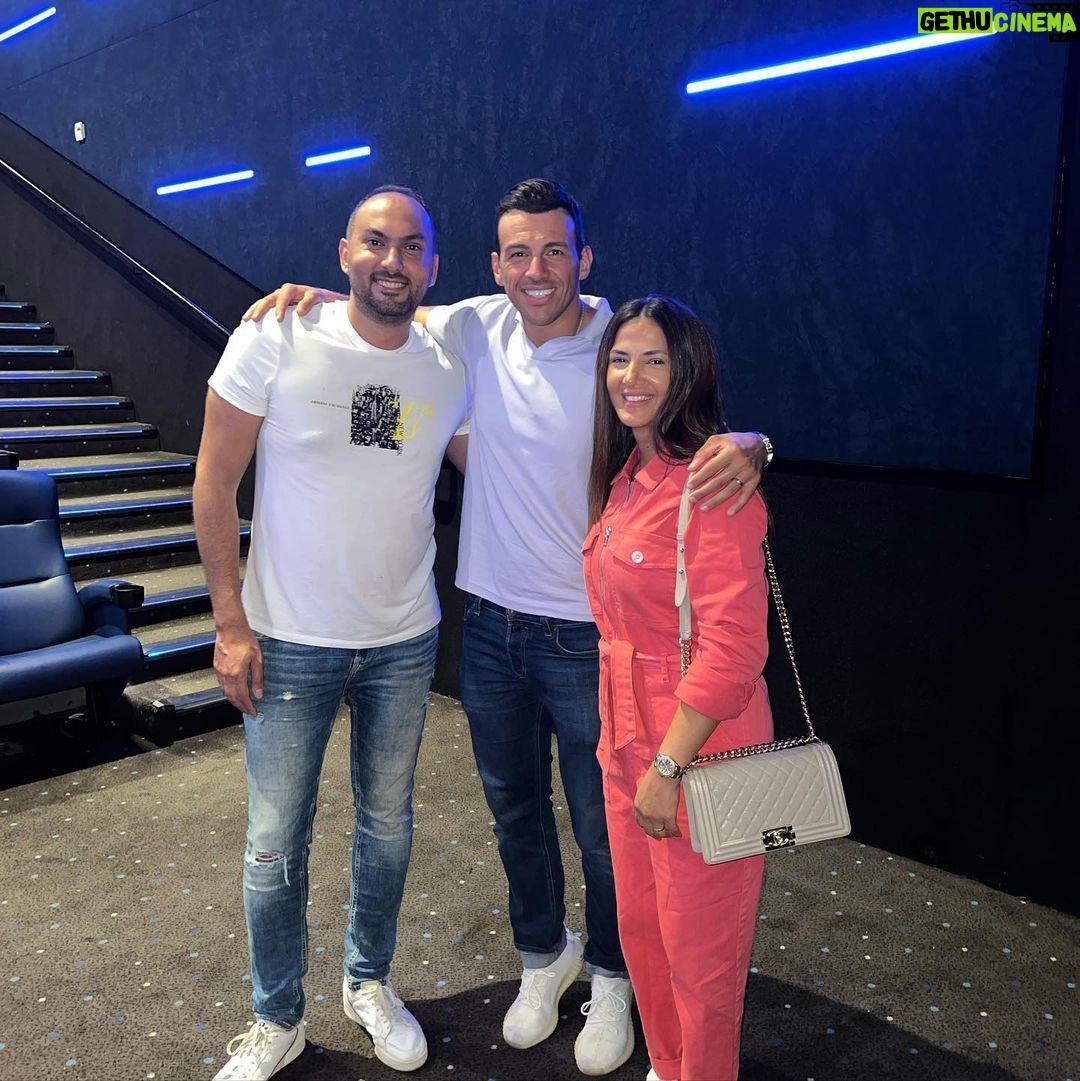 Donia Samir Ghanem Instagram - أثناء مشاهدة فيلم #تسليم_أهالي .. يا رب يعجبكم ❤️🙏