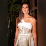 Donia Samir Ghanem Instagram - شكرا لمهرجان الفضائيات العربية علي جائزة افضل ممثلة كوميدي عن مسلسل #جت_سليمة بتصويت الجمهور العظيم اللي دايما بيساندني ❤️🙏🙏 Thanks for my glam team Styled by @jonymatta Dress @edwardarsouniofficial Make up @fatmabahgat Hairdresser @ahmed__mounir Jewelry @cherifelsirganyjoailliers Photographer @ahmedmehana Special thanx to my friend @lobnaderbalastudio for ur help & continuous support 😘