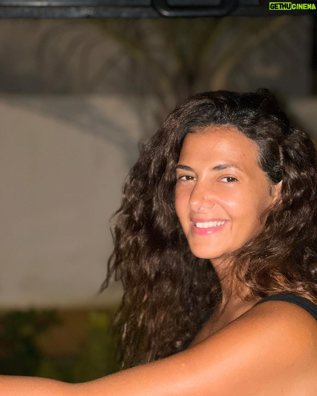 Donia Samir Ghanem Instagram - A good tan is the best accessory 🤩