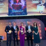 Donia Samir Ghanem Instagram - ‏‎شكرا لإذاعة @nrjegypt علي جوائز مسلسل #جت_سليمة جائزة أحسن ممثلة كوميدية بتصويت أغلي جمهور ❤️🙏 و جائزة احسن مسلسل كوميدي من لجنة التحكيم المحترمة و جائزه احسن استايلست حسن مصطفي و تكريم كريم يوسف مؤلف المسلسل و المؤلفة ندي عزت و المؤلفين سامح جمال و أشرف نصر و تكريم مخرج العمل اسلام خيري و جائزه افضل مسلسل كوميدي محمد احمد السبكي ‏Thanks for my glam team 🙏 ‏Jumpsuit @ateliermamzi 😘 ‏Make up by @fatmabahgat ❤️ ‏Hairstyle by @ahmed_mounir 👌 Photographer @lobnaderbalastudio 🤗 Earrings @aliakhafaga 😍 Best friend award @seifozzz 🤣