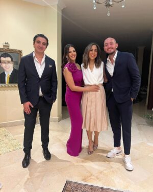 Donia Samir Ghanem Instagram - ‏‎شكرا لإذاعة @nrjegypt  علي جوائز مسلسل #جت_سليمة جائزة أحسن ممثلة كوميدية بتصويت أغلي جمهور ❤️🙏 و جائزة احسن مسلسل كوميدي من لجنة التحكيم المحترمة 
و جائزه احسن استايلست  حسن مصطفي
و تكريم كريم يوسف مؤلف المسلسل و المؤلفة ندي عزت
و المؤلفين سامح جمال و أشرف نصر و تكريم مخرج العمل اسلام خيري
و جائزه افضل مسلسل كوميدي محمد احمد السبكي 

‏Thanks for my glam team 🙏
‏Jumpsuit @ateliermamzi 😘
‏Make up by @fatmabahgat ❤️
‏Hairstyle by @ahmed_mounir 👌
Photographer @lobnaderbalastudio 🤗
Earrings @aliakhafaga 😍
Best friend award @seifozzz 🤣