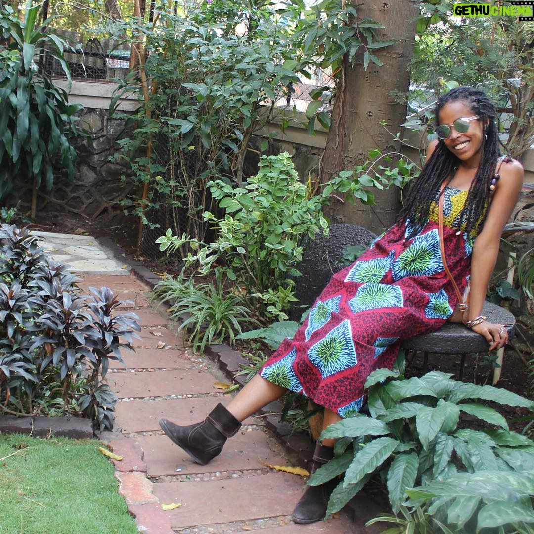 Donisha Rita Claire Prendergast - 2.2K Likes - Reminder to self: Be Happy, it looks good on you π¦πΊπ #timetravel #iexisteverywhere #kosmikdust