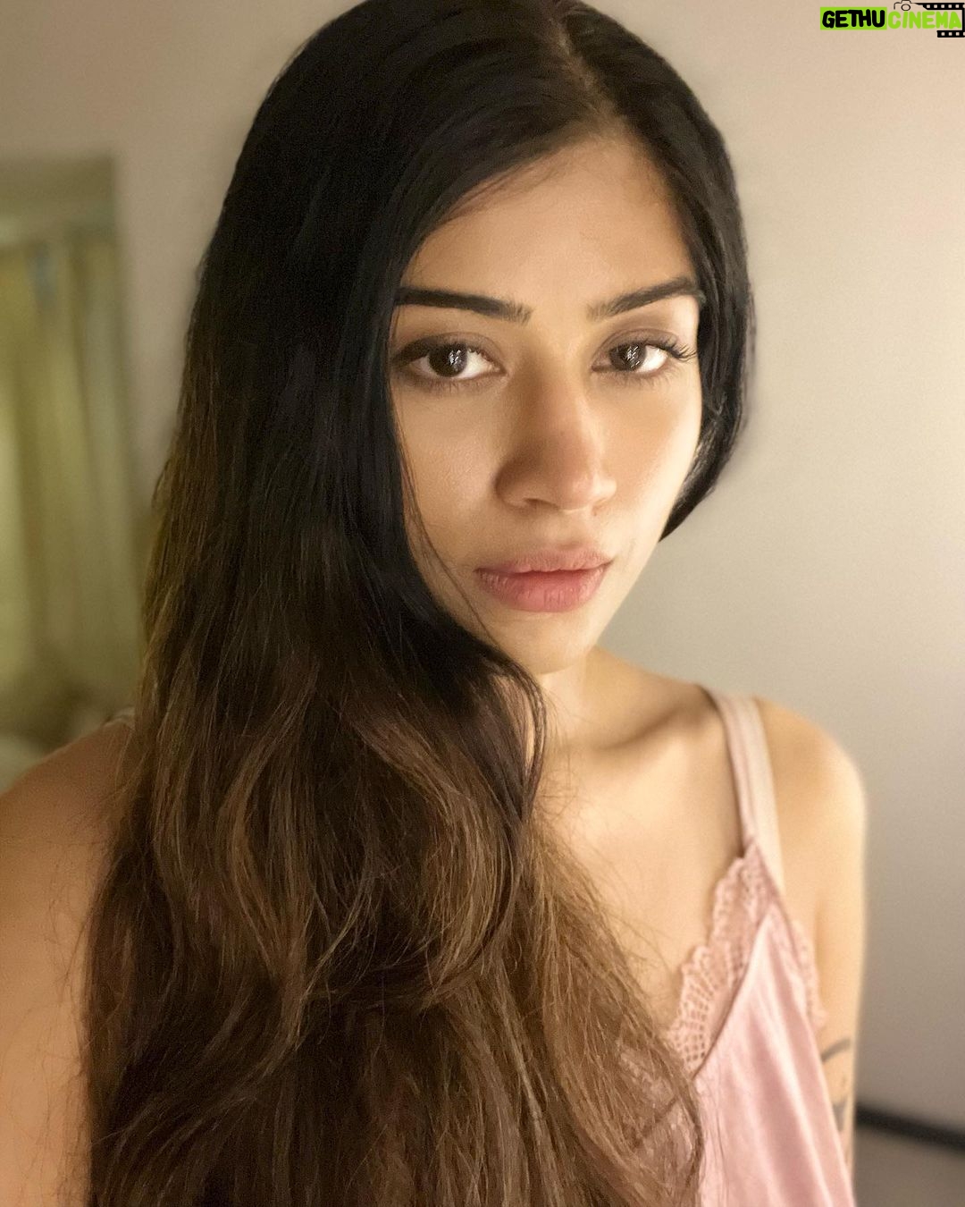 Donna Munshi Instagram - No edit or filters because laziness shall always precede šš¼ and yes, thereās makeup onā¦. didnāt wake up looking like this š„ø