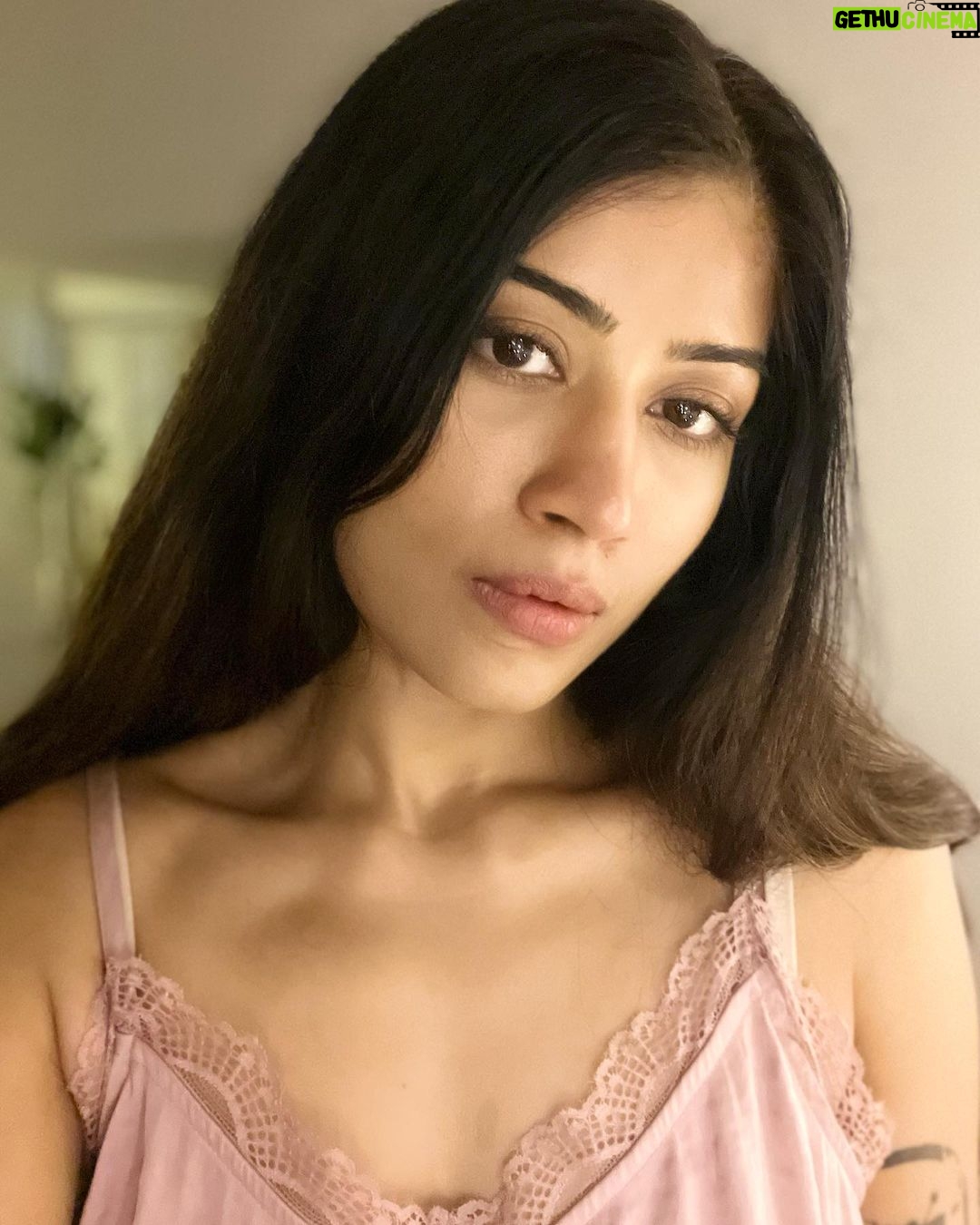 Donna Munshi Instagram - No edit or filters because laziness shall always precede šš¼ and yes, thereās makeup onā¦. didnāt wake up looking like this š„ø