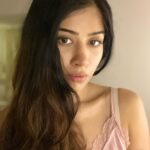 Donna Munshi Instagram - No edit or filters because laziness shall always precede 🙌🏼 and yes, there’s makeup on…. didn’t wake up looking like this 🥸