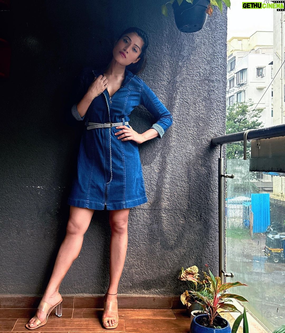 Donna Munshi Instagram - For @theolivebranch.store By @mrbigbaadwolf Santacruz