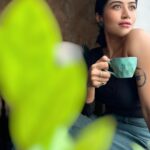 Donna Munshi Instagram - Yesterday 🐣 2nd and 3rd image 📸: @mrbigbaadwolf Location: @begreenr Bandra