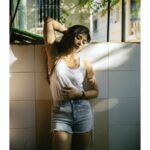 Donna Munshi Instagram - w/ @donnamunshi . . . . . . #bombay #vibes #mumbai #portraits #lensationn #moodyports #wevinked #artist #artofinstagram #sonyalpha #inspiroindia #luckyfish777 #teneromagazine #availablelight #fashion #photofilmy #pursuitofportraits #naturallight #persfamous #portraitgames Mumbai - The City of Dreams