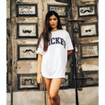 Donna Munshi Instagram - Exploring Chapel road w/ sweet ❤️@donnamunshi . . . . . . #bombay #vibes #mumbai #portraits #lensationn #moodyports #wevinked #artist #artofinstagram #sonyalpha #inspiroindia #luckyfish777 #teneromagazine #availablelight #fashion #photofilmy #pursuitofportraits #naturallight #persfamous #portraitgames Chapel Road