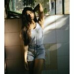 Donna Munshi Instagram - w/ @donnamunshi . . . . . . #bombay #vibes #mumbai #portraits #lensationn #moodyports #wevinked #artist #artofinstagram #sonyalpha #inspiroindia #luckyfish777 #teneromagazine #availablelight #fashion #photofilmy #pursuitofportraits #naturallight #persfamous #portraitgames Mumbai - The City of Dreams