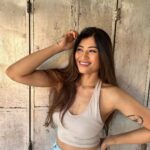 Donna Munshi Instagram – And the laziness continues with some no edit, no filter pictures because you know……summer…and all that jazz 🐳
📸: @rohan._dsouza
#nofilter #noedit #portrait #naturallight #portraitshoot #bandra