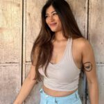 Donna Munshi Instagram – And the laziness continues with some no edit, no filter pictures because you know……summer…and all that jazz 🐳

📸: @rohan._dsouza 

#nofilter #noedit #portrait #naturallight #portraitshoot #bandra
