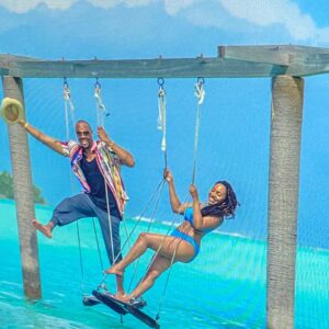 Dorian Missick Instagram - The • Missicks •in• #Maldives #christmas2019 @anantaraveli #WeLookLikeWeCanSing #WeCannot #HummingGameStrongTho