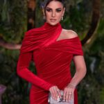 Dorra Instagram - Sharing with you more images from the @joyawards.official red carpet. Thank you all for complimenting my appearance 🌹 Thank you @riyadhseason for having me. Congratulations to all the winners & nominees 🌹 Thanks to all the photographers & to my glam team 🫶 and special thanks to the stylists @youmnamoustafa & @mohamedashraff for your precious support 🌹🌹