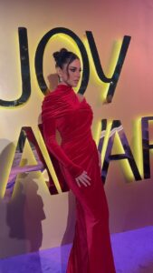 Dorra Instagram - Attending the @joyawards.official @riyadhseason Wearing @antoinekarehcouture Bag & shoes @dolcegabbana Jewlery @mouawad Hairstyle @massimo.guala Makeup @monagamalofficial @charlottetilburyarabia Riyadh, Saudi Arabia