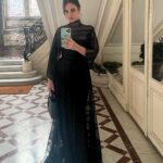 Dorra Instagram - Where I find myself.. 🖤 #paris #parisfashionweek Wearing @gemymaalouf dress And @dior bag Styling & makeup by me Hair @patrickandmarcel Paris, France