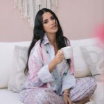 Dorra Instagram - يوم جديد 🤍🙏🦋🕊️🫶