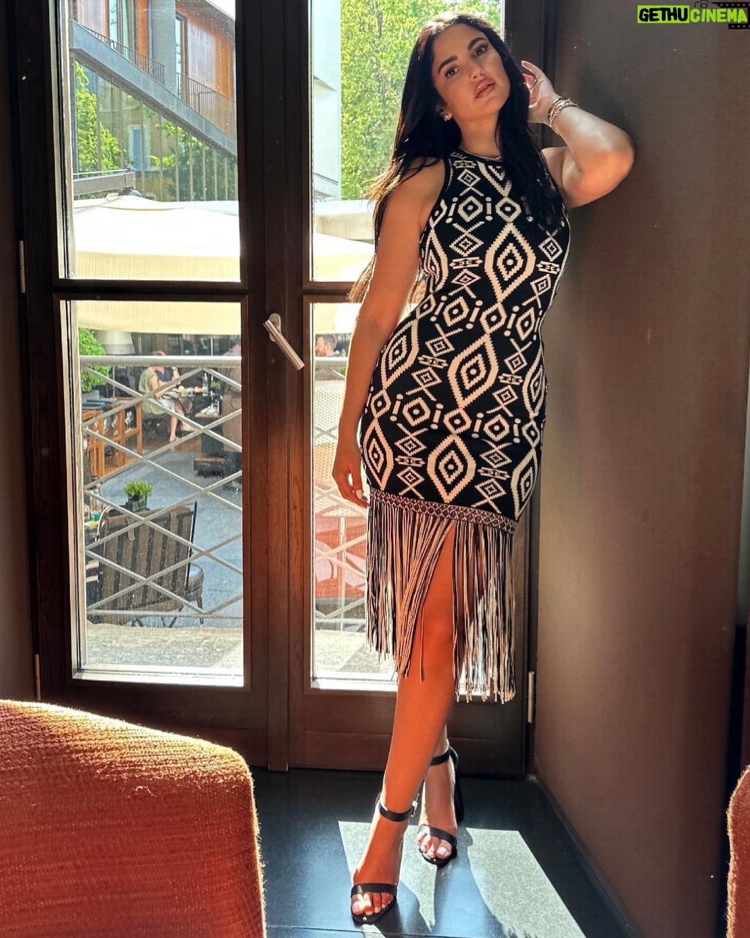 Dorra Instagram - See the beauty in everything. Begin with your self.. Bvlgari Hotel Milan