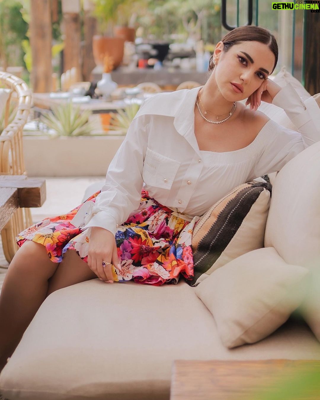 Dorra Instagram - 🌸 الحب الواضح في الصمت قبل التبرير