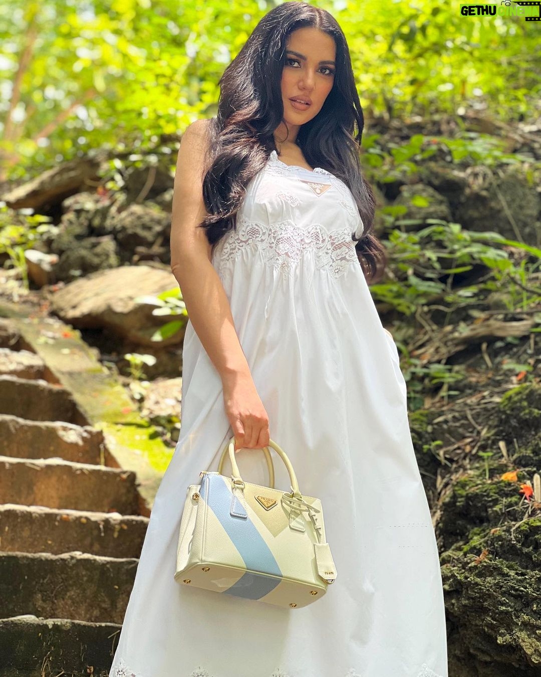 Dorra Instagram - Nature is not a place to visit, It is home. #PradaGalleria #DorraZarrouk @prada #totallook Thailand