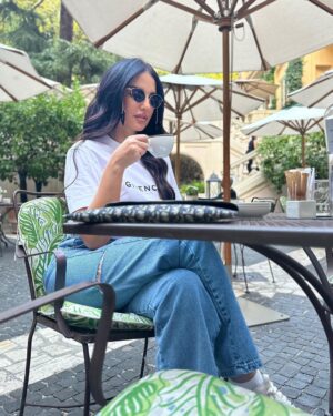 Dorra Instagram - Appreciate the little things in life 🫶

Different perspective of Italy #tuscany #roma #milano