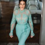 Dorra Instagram - Shout out to everyone who is still trying to be an open hearted and kind person even while having to process a lot of heavy things.. Wearing @eliesaabworld Stylist @mohamedashraff 📸 @karimmedhat Makeup @monagamalofficial 🤍 Hairstyle @amir_hagob @chezrichard