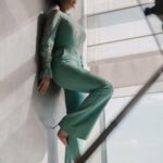 Dorra Instagram - Shout out to everyone who is still trying to be an open hearted and kind person even while having to process a lot of heavy things.. Wearing @eliesaabworld Stylist @mohamedashraff 📸 @karimmedhat Makeup @monagamalofficial 🤍 Hairstyle @amir_hagob @chezrichard