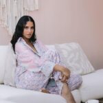 Dorra Instagram - يوم جديد 🤍🙏🦋🕊️🫶